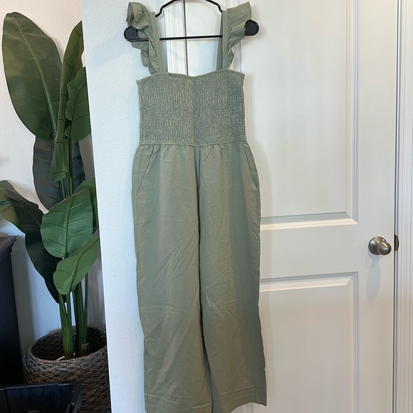 Pink Lily Pants - NWOT Pink Lily Jumpsuit. Size Medium. Green. Has pockets. Never worn.